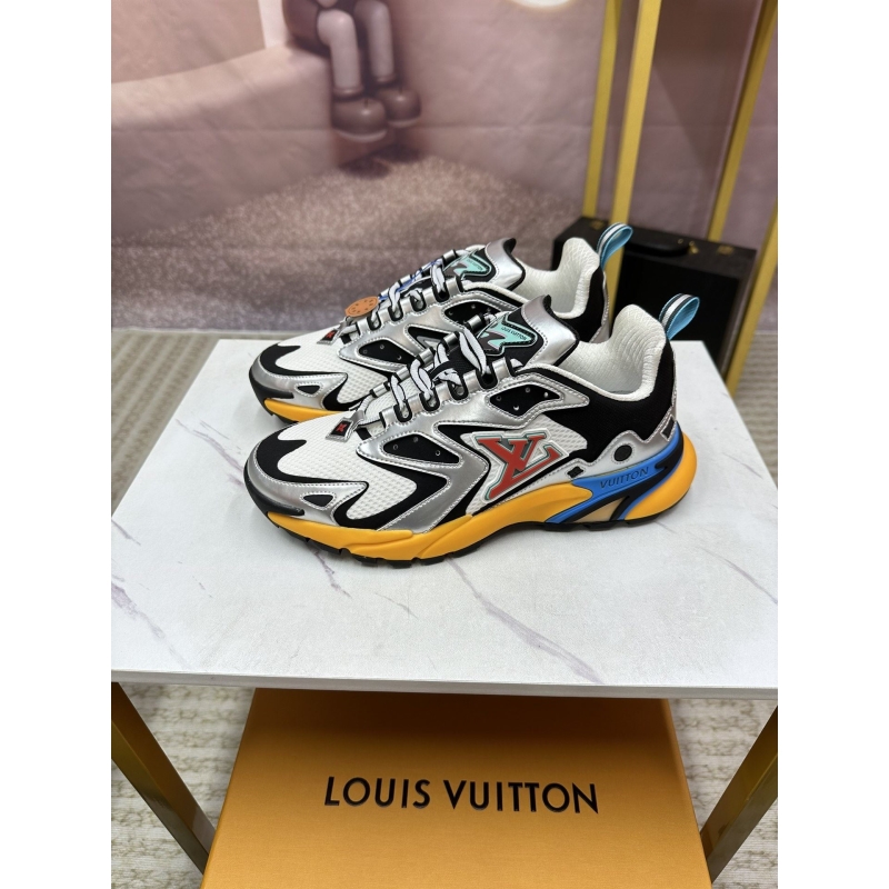 l**is V*t*n sneakers